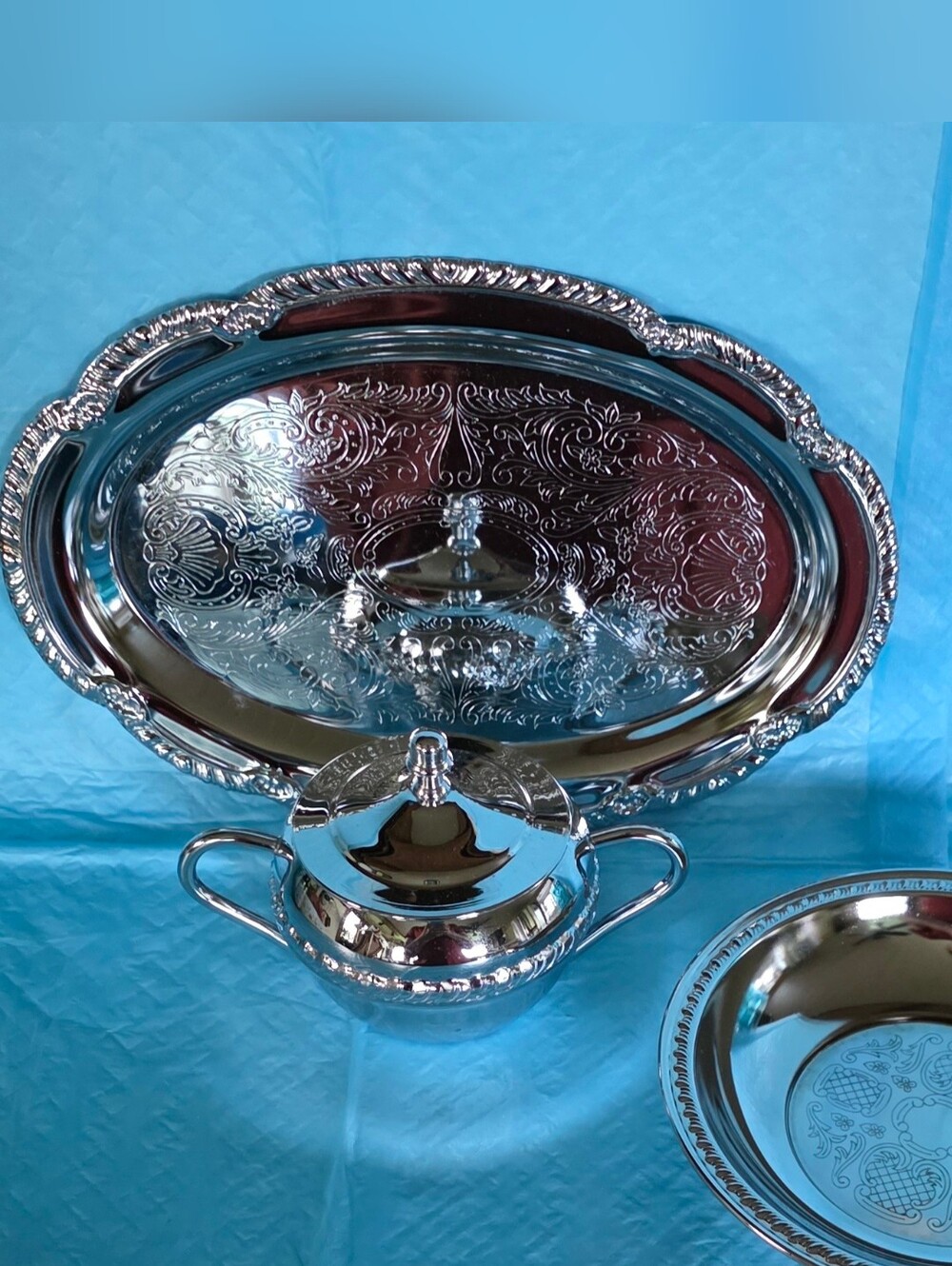 Irvinware Chromeware 2 Trays & Sugar Bowl Excellent Condition 3 Very Nice Pieces